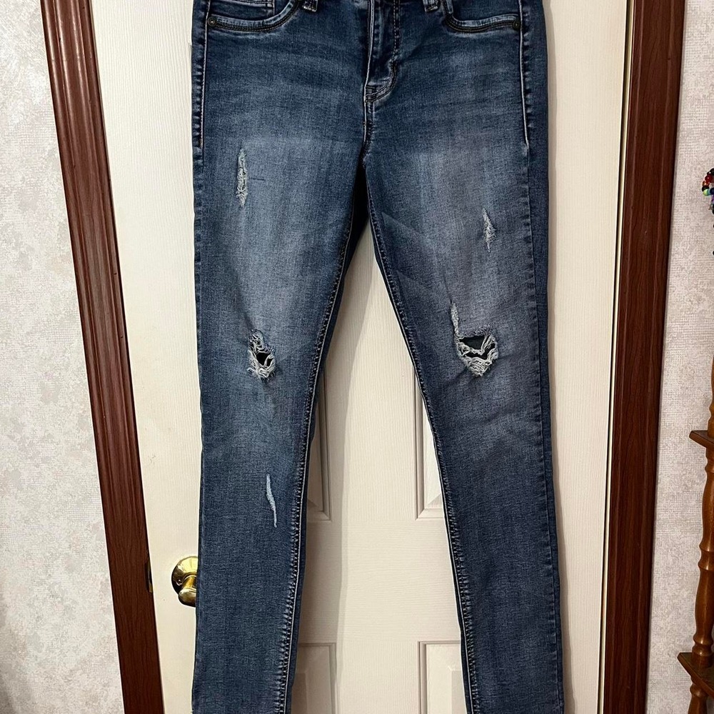 Maurices Womens Distressed Skinny Jeans Medium Wash Blue Size S-R